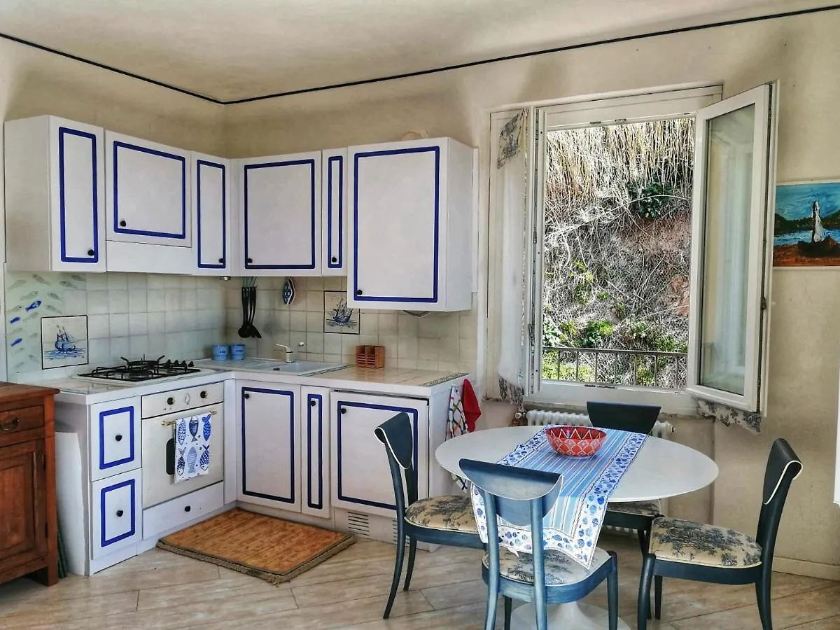L'Oblo Apartment Riomaggiore Italy